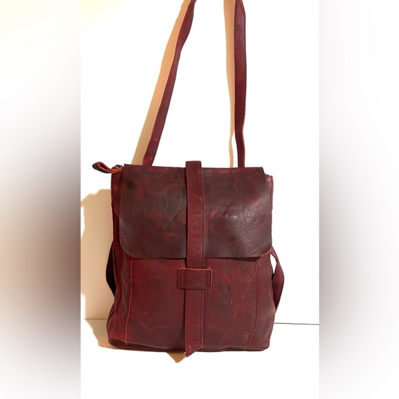 Handmade vintage unisex Elegant Burgundy  distressed  Leather Crossbody Bag - Picture 1 of 7